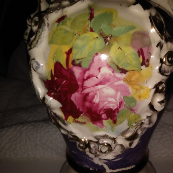 Antique porcilen Ulrich signed hand painted lamp - Picture 2 of 5